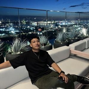 Meet your Posher, Manish